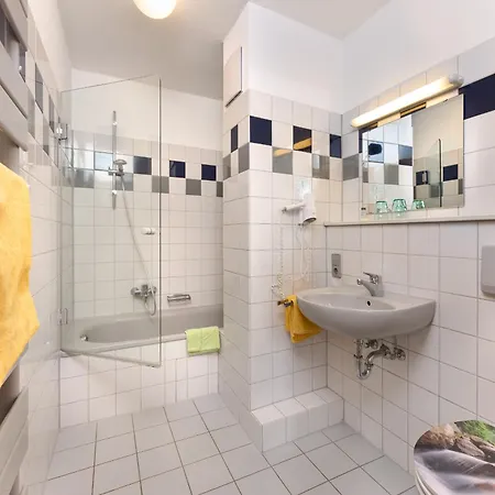 Szálloda Hotel-bio Am Felsenkeller *