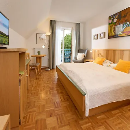 Hotel-bio Am Felsenkeller *